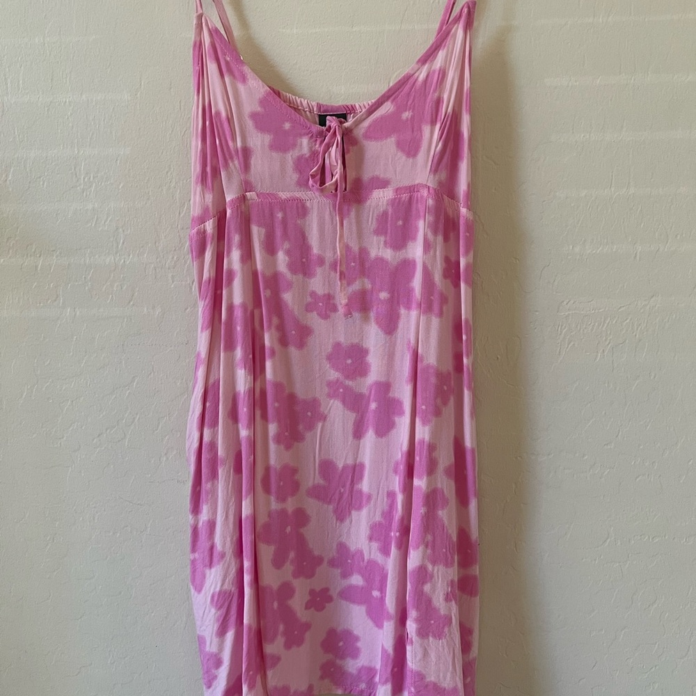 Sleeveless tie front cami dress
